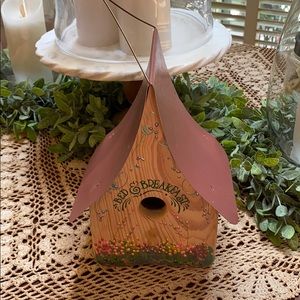 Decorative birdhouse